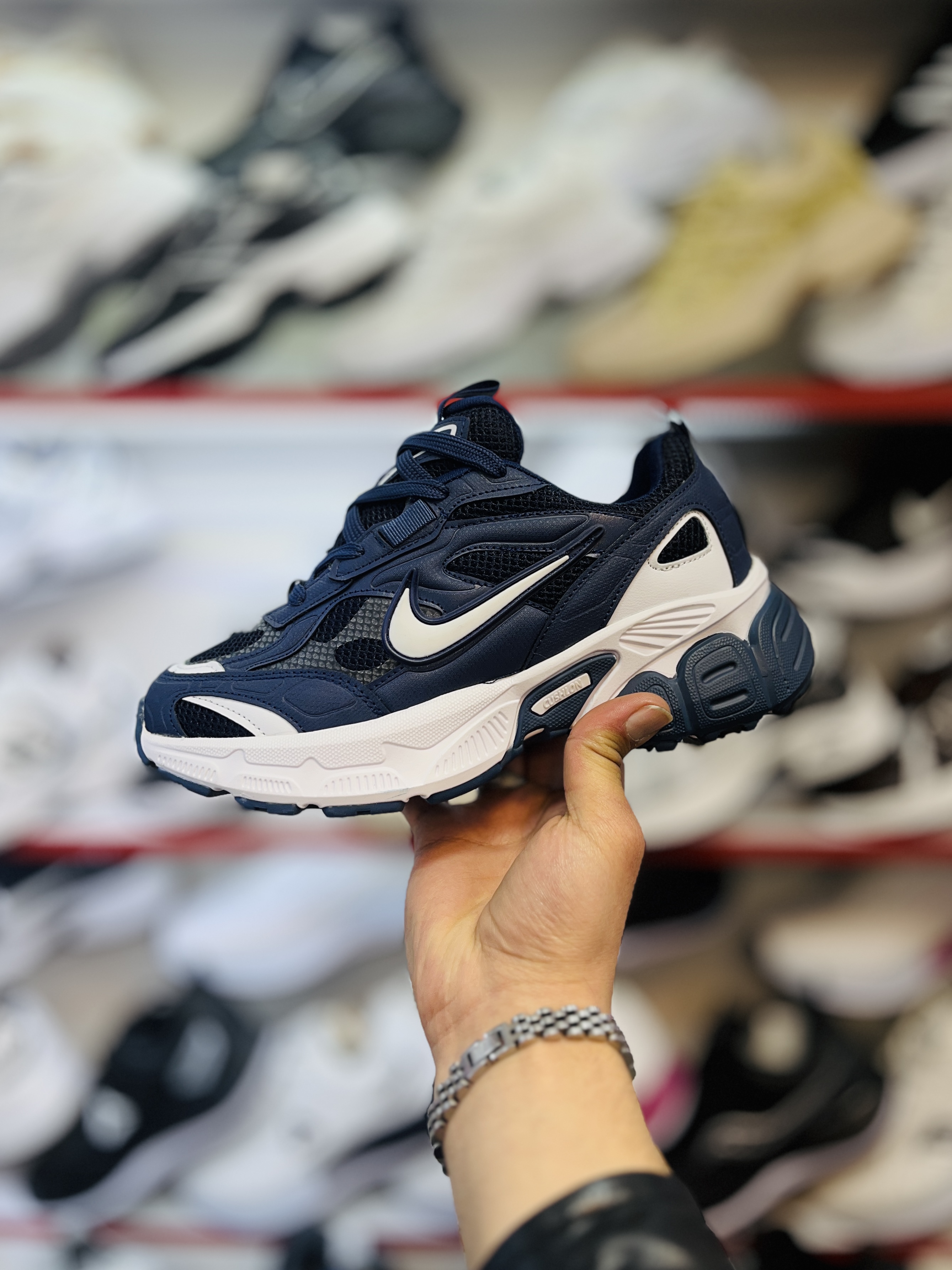 کتونی V5K pro وارداتی سرمه ای